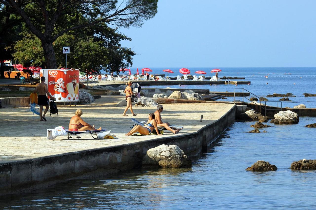 Apartments With A Parking Space Umag - 7039 Exterior foto