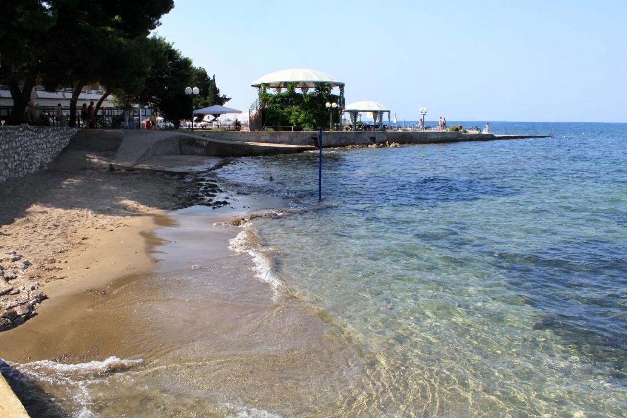 Apartments With A Parking Space Umag - 7039 Exterior foto